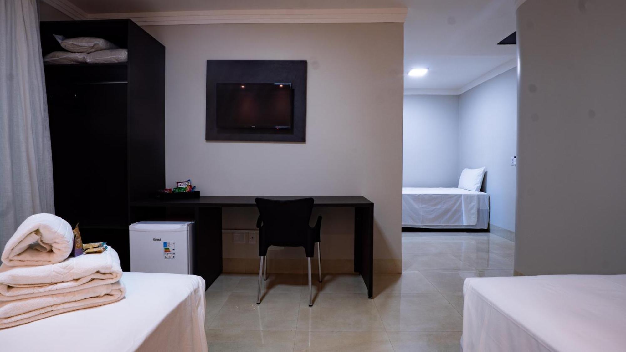 Hotel Buena Vista 戈亚尼亚 外观 照片